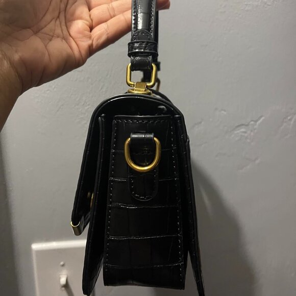 Neiman Marcus Black Crocodile Leather Crossbody Bag with Gold Hardware - Picture 3 of 6